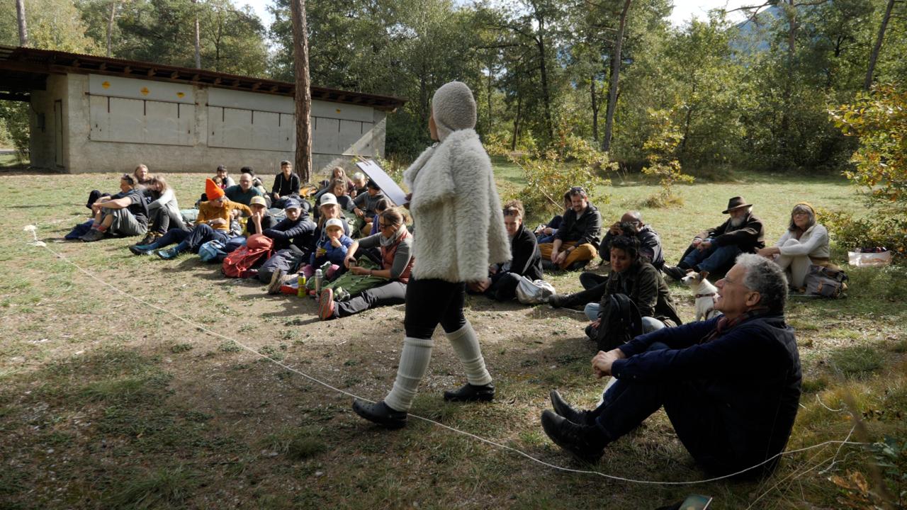 Nez NoirPHOTO-2024-10-07-17-21-51Michael Hartwell Scène du spectacle "Nez Noir"